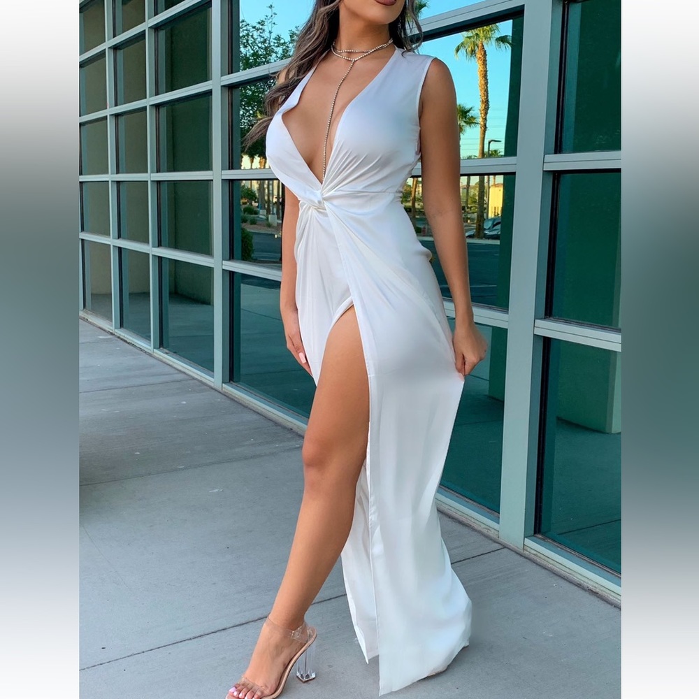 NWT Sugar Free Sleeveless Maxi Dress